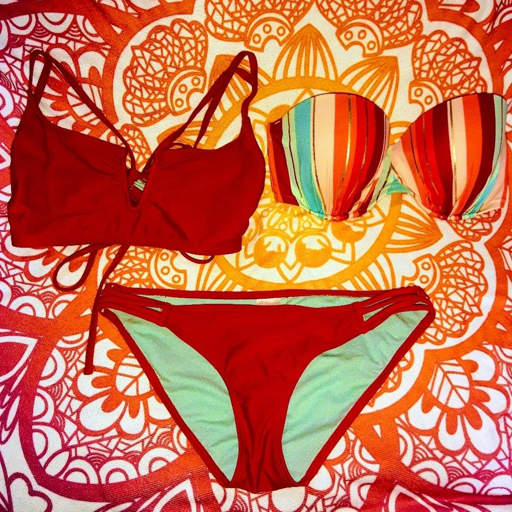 Bikini w Two Matching Tops